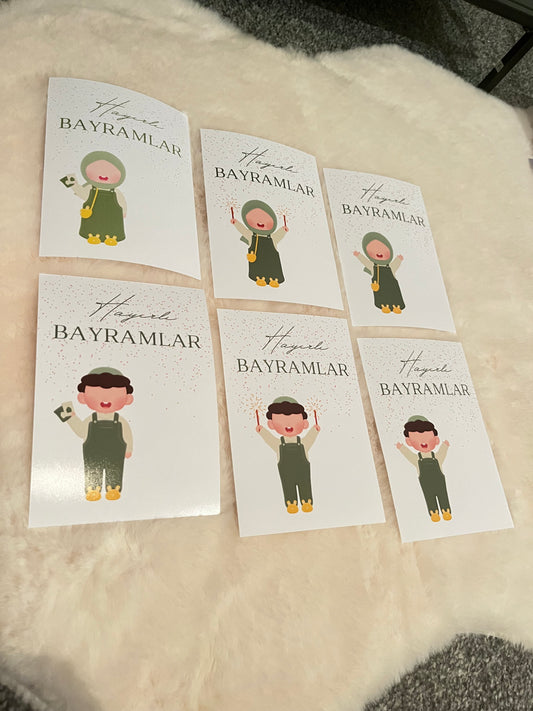 Eid Mubarak und Bayram Geldkarten Set mit modernen und liebevoll gestalteten Designs für Kinder und Erwachsene. Islamische Grußkarten und Geldkarten zum Verschenken von Geldscheinen oder kleinen Süßigkeiten zu Eid al-Fitr und Bayram. Fröhlich-bunte Motive für Kinder und elegante Eid Mubarak Karten für Erwachsene, geeignet für Familie, Freunde und Verwandte. Digitale Eid Karten als PDF und PNG Download zum selbst Ausdrucken oder gedruckte, vorgeschnittene Geldkarten im Format 10x15 cm und 15x20 cm. Hochwerti